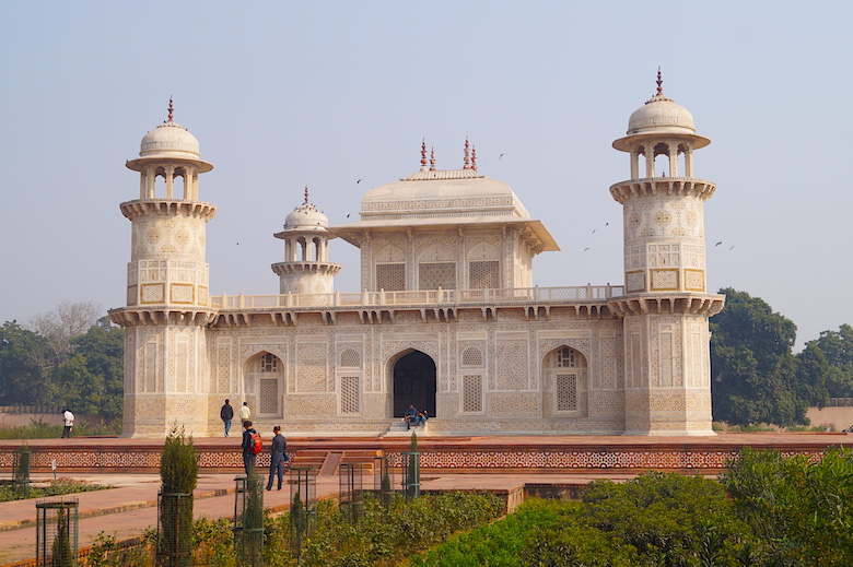 Itimad-ud-Daula-Mausoleum Agra Indien